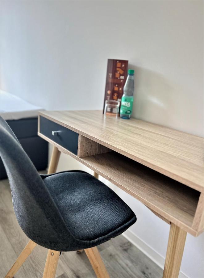 Shipyard Guesthouse Gaestehaus Fuer Geschaeftsreisende Und Monteure An Der Elsflether Werft Und Trainingcenter Heinemann Solutions Gmbh מראה חיצוני תמונה